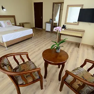 https://hotel-725-b.batumihotels.net